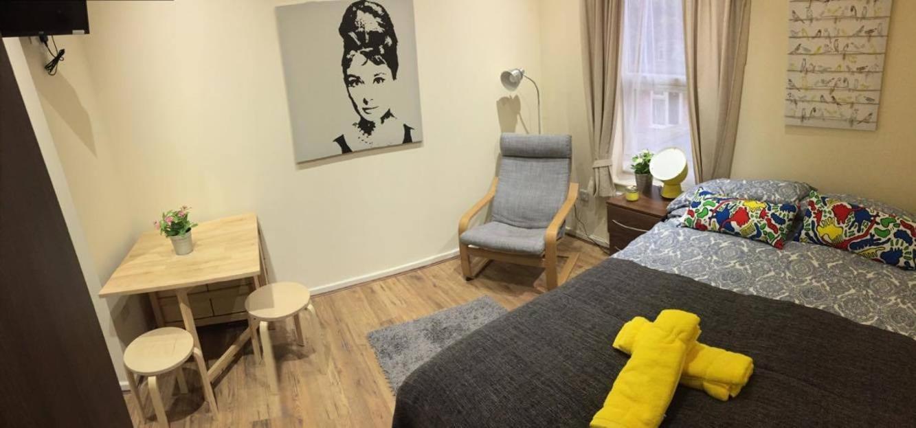 High Road Studios London Ngoại thất bức ảnh